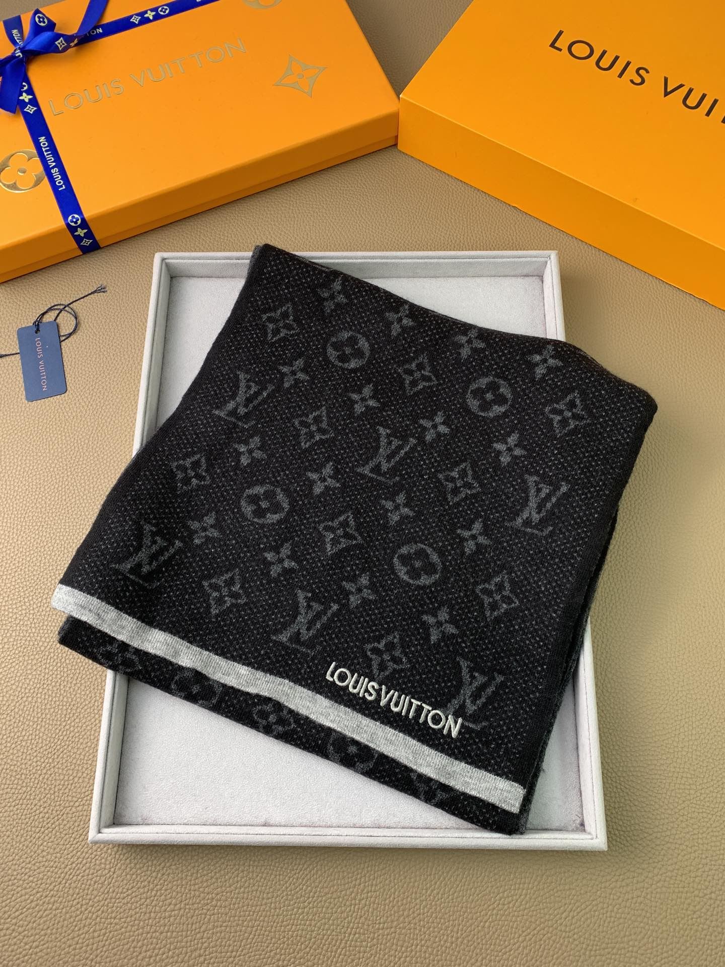 Louis Vuitton Scarf